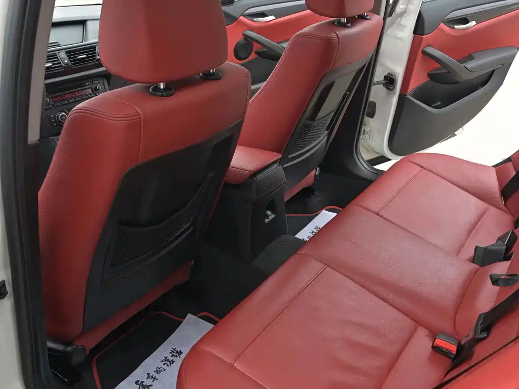 BMW X1 2013 — фото 13