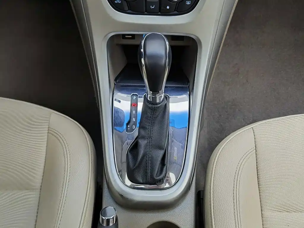 Buick Excelle GT 2014 — фото 13