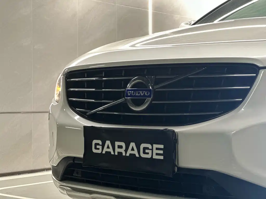 Volvo XC60 2014 — фото 23
