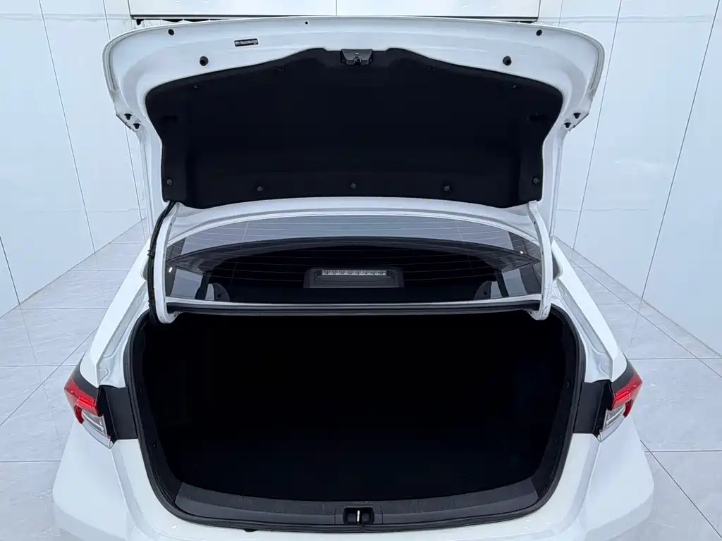 Toyota Corolla 2022 — фото 14