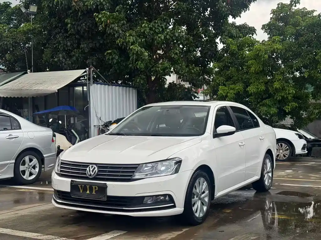 Volkswagen Lavida 2015
