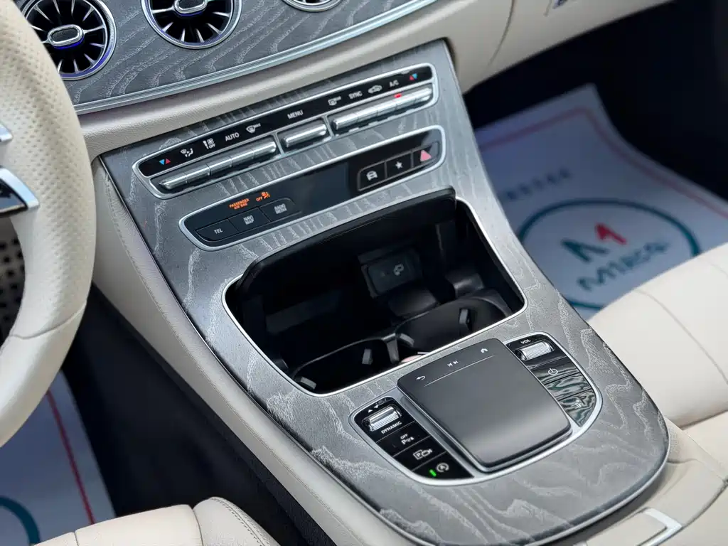 Mercedes-Benz E-Class 2021 — фото 11