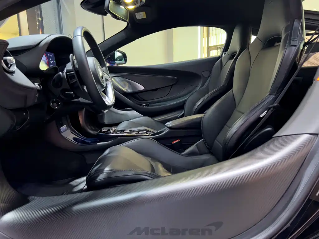 McLaren GT 2023 — фото 15
