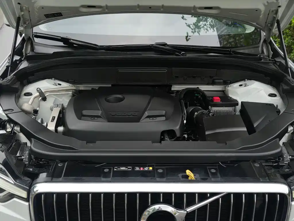 Volvo XC60 2020 — фото 24