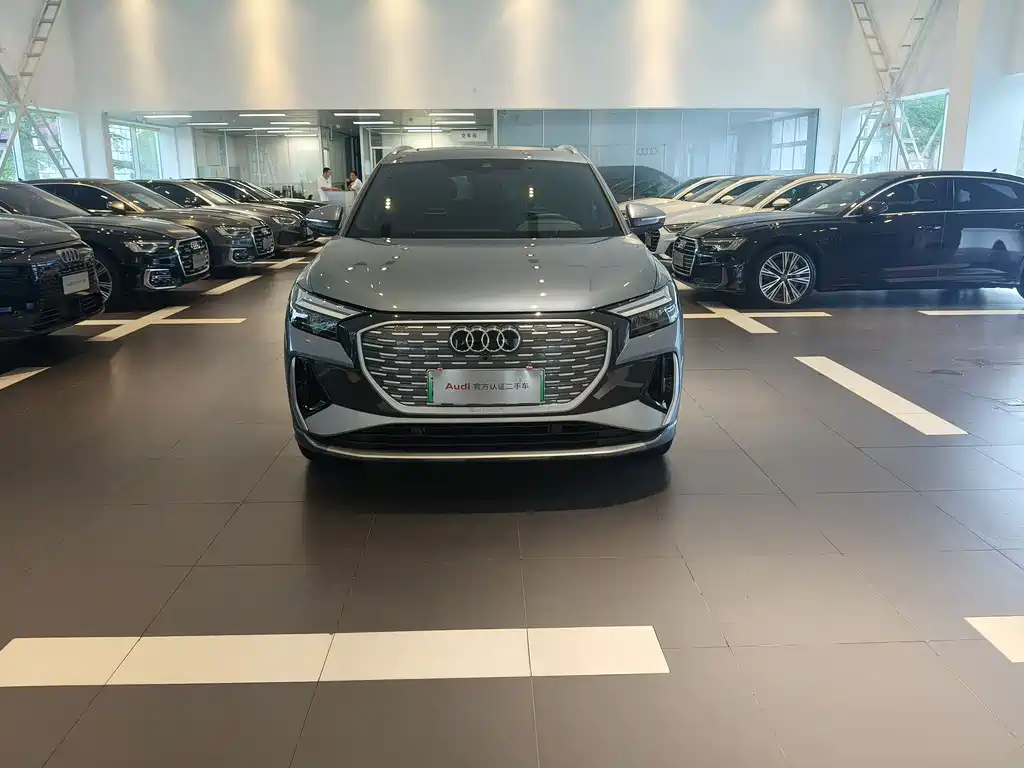 Audi Q4 e-tron 2025