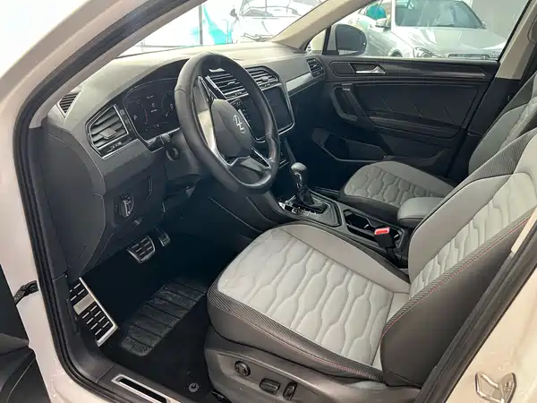 Volkswagen Tiguanx 2021