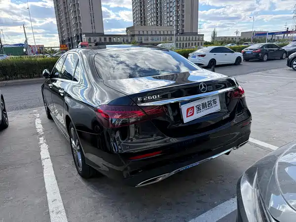 Mercedes-Benz E-Class 2023