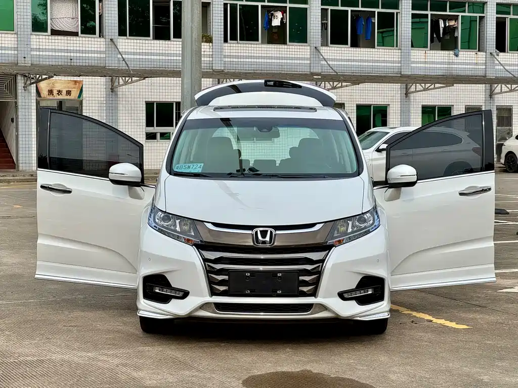 Honda Odyssey 2021 — фото 18
