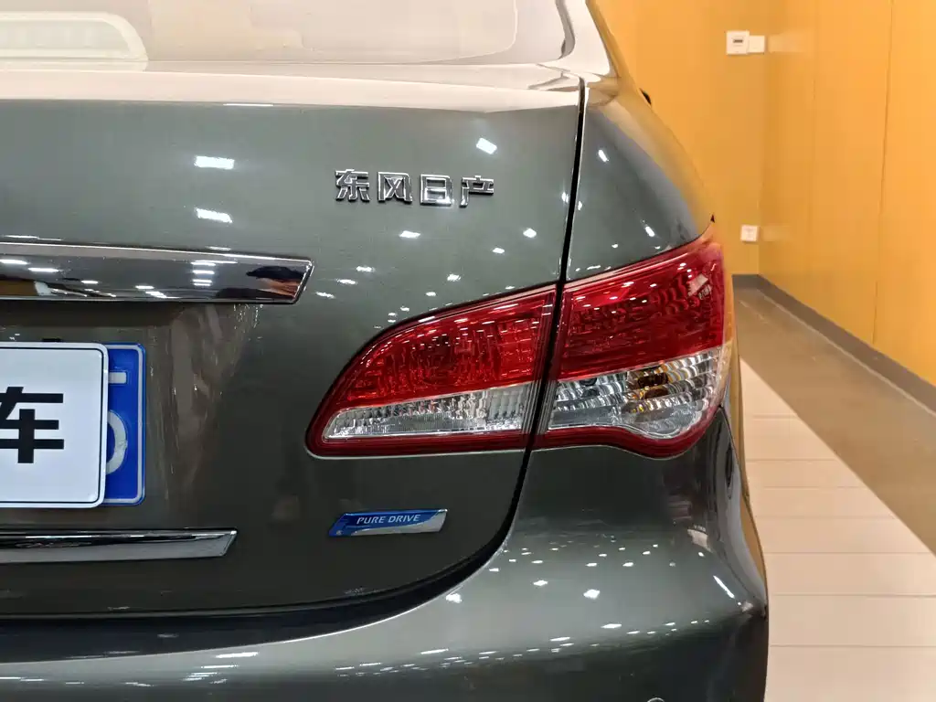Nissan Sylphy 2015 — фото 25