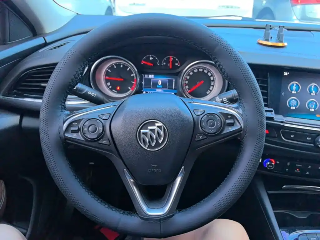Buick Regal 2020 — фото 11