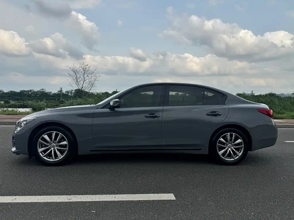 Infiniti Q50L 2014 — фото 24