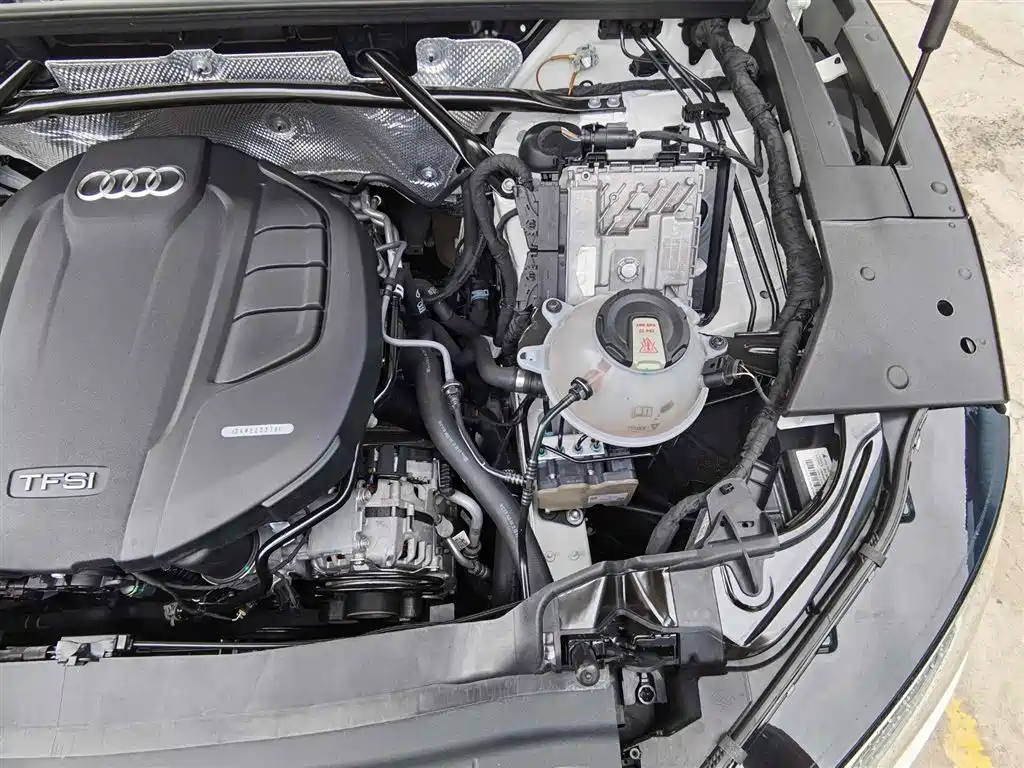 Audi Q5L 2021 — фото 11