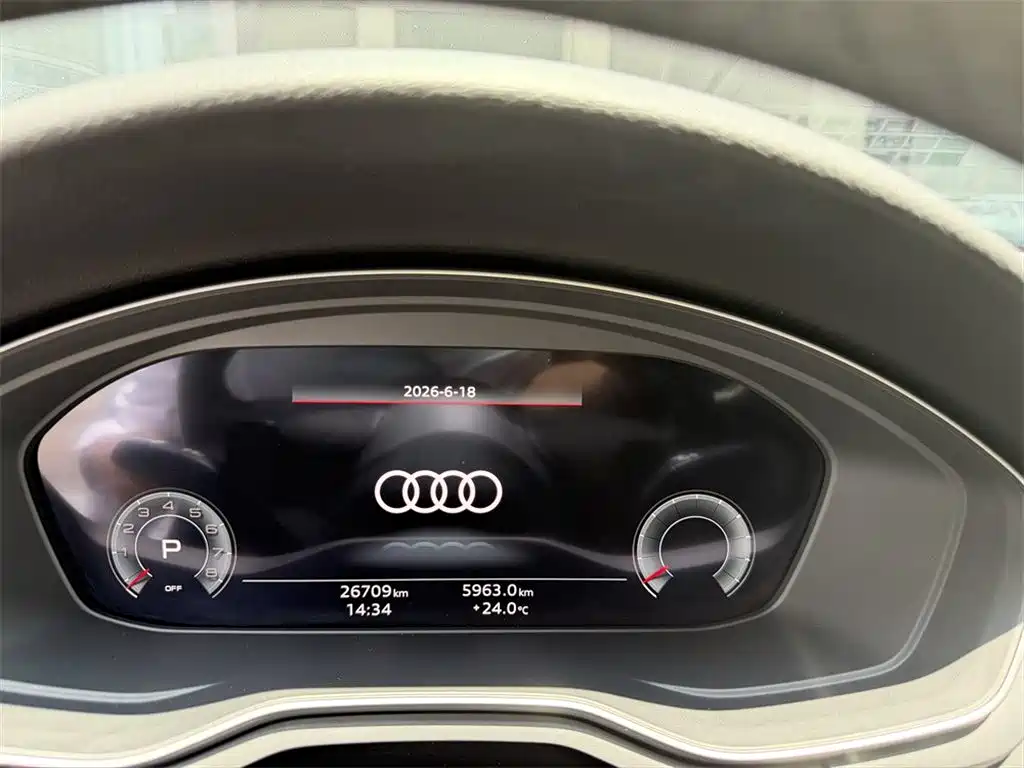 Audi A4L 2022 — фото 10