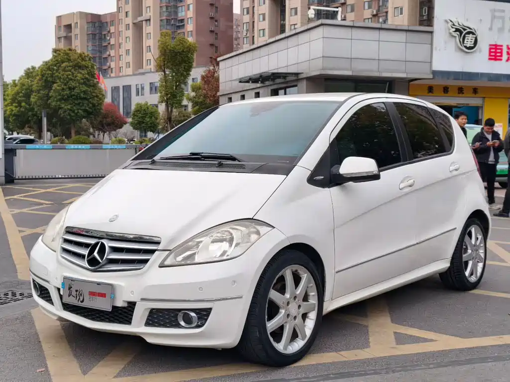 Mercedes-Benz A-Class 2011