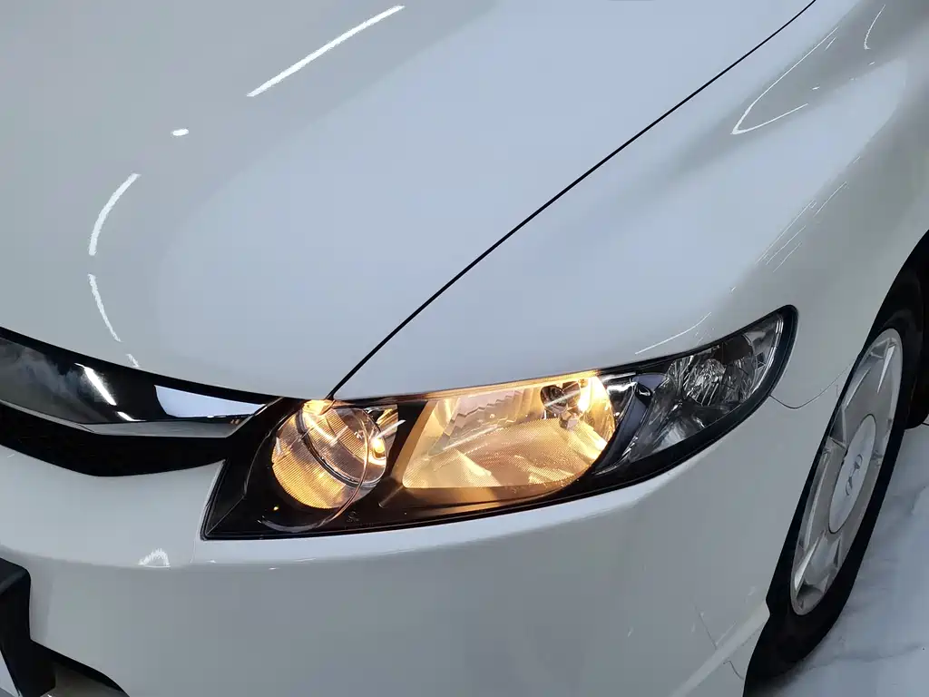 Honda Civic 2010 — фото 18