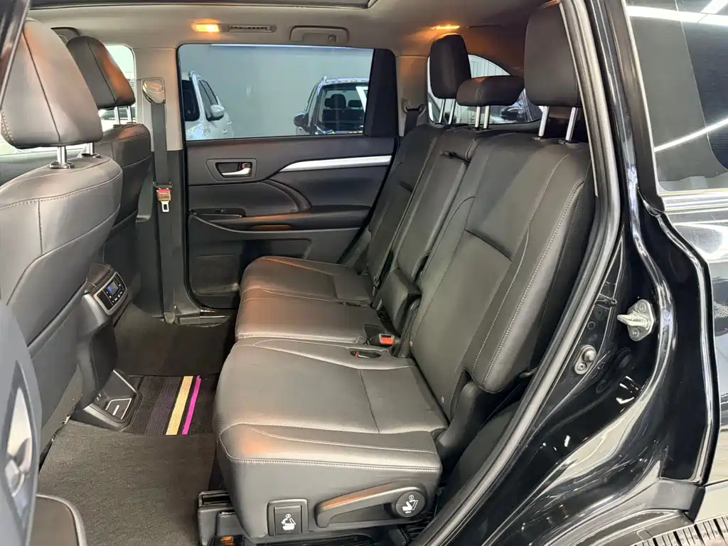 Toyota Highlander 2019 — фото 11