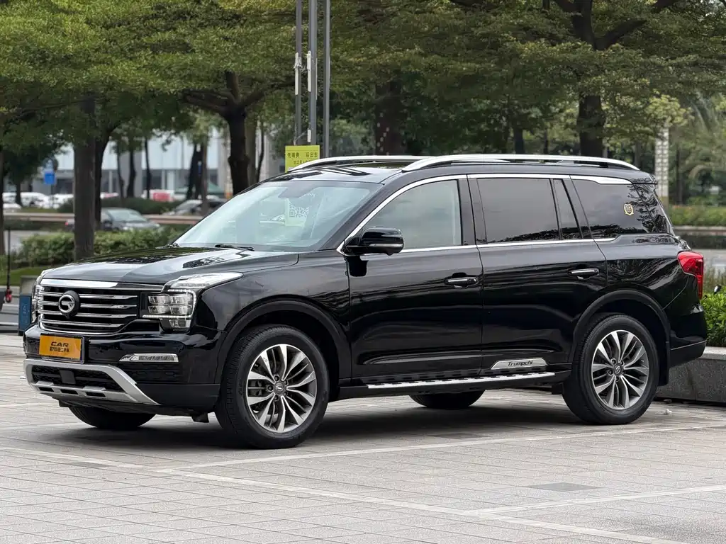 GAC Trumpchi GS8 2017 — фото 1