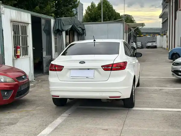 Ford Escort 2016