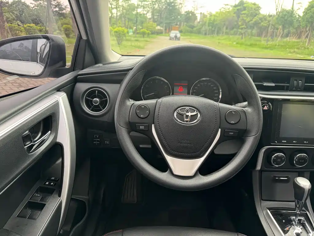Toyota Corolla 2019 — фото 10