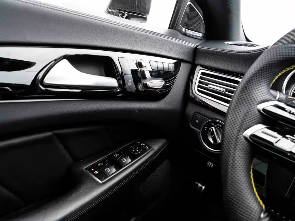 Mercedes-Benz CLS AMG 2015 — фото 23