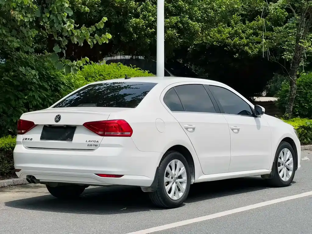Volkswagen Lavida 2016