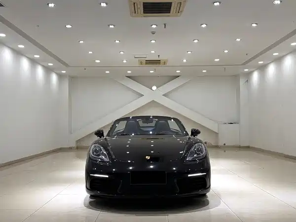 Porsche 718 2016
