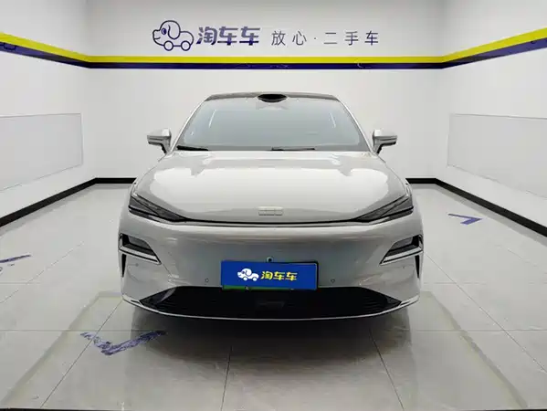 Geely Galaxy Starshine 8 2025