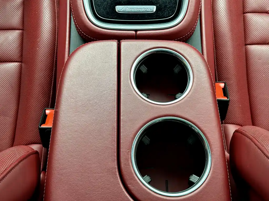 Porsche Panamera 2020 — фото 25