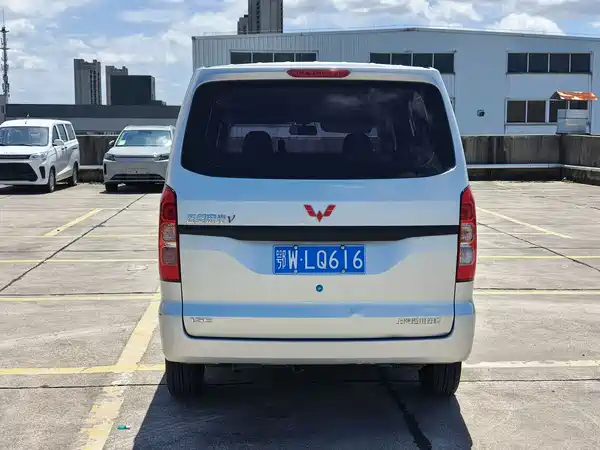 Wuling Hongguang V 2025