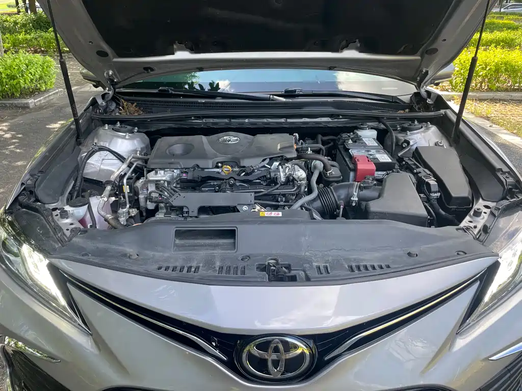 Toyota Camry 2022 — фото 13