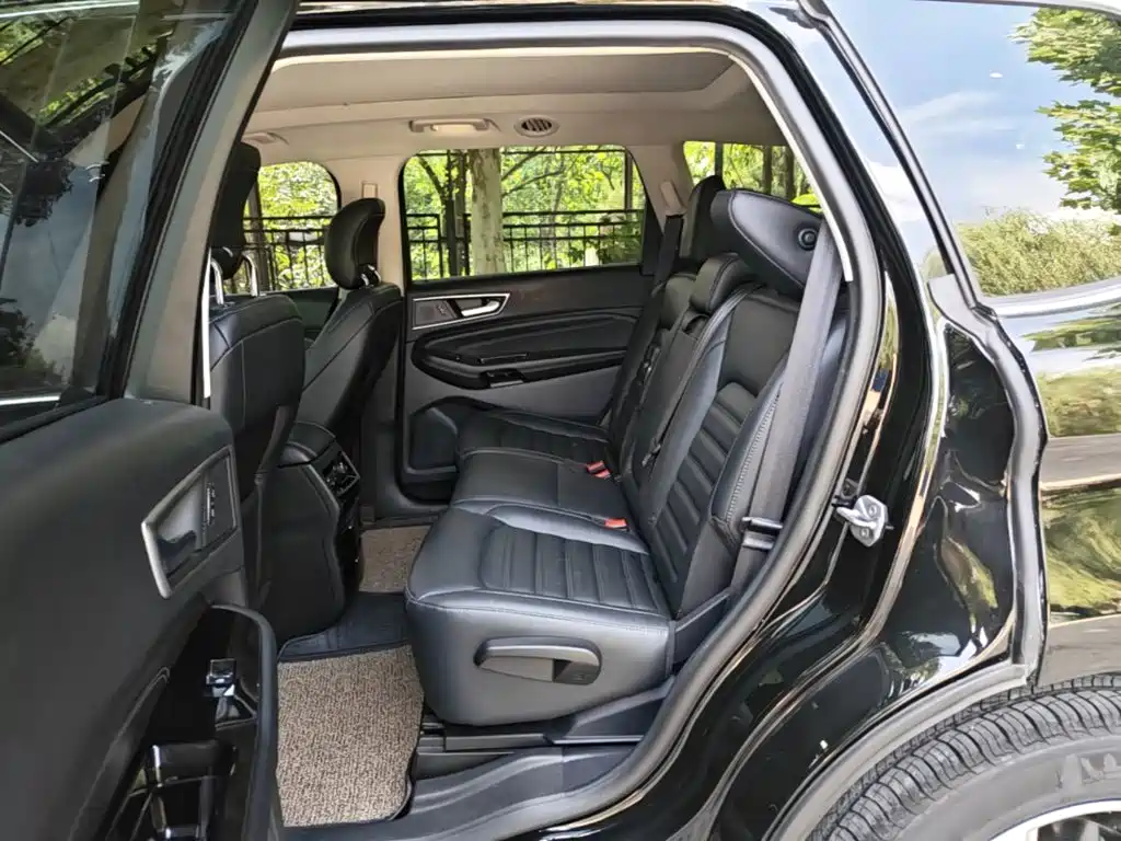 Ford Edge 2019 — фото 17
