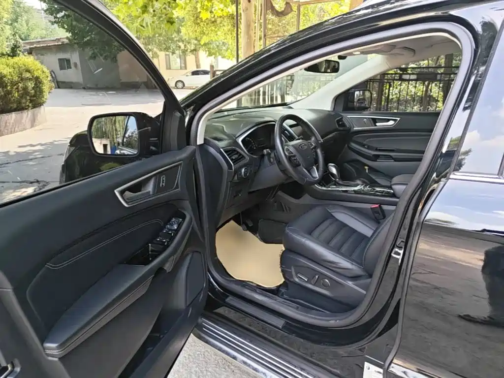 Ford Edge 2019 — фото 16