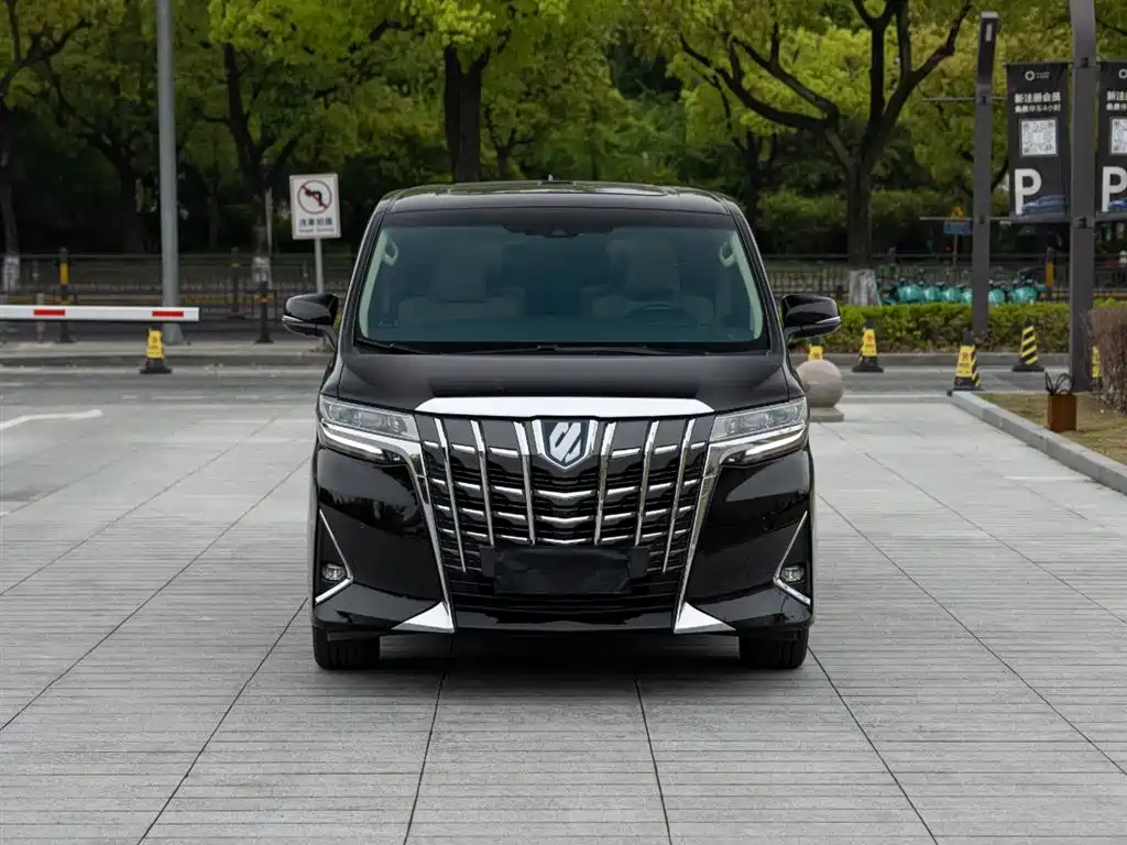 Toyota Alphard 2023 — фото 2