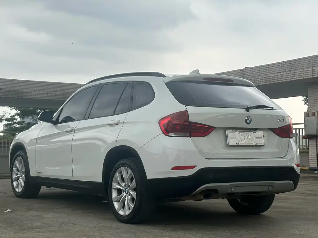 BMW X1 2014 — фото 13