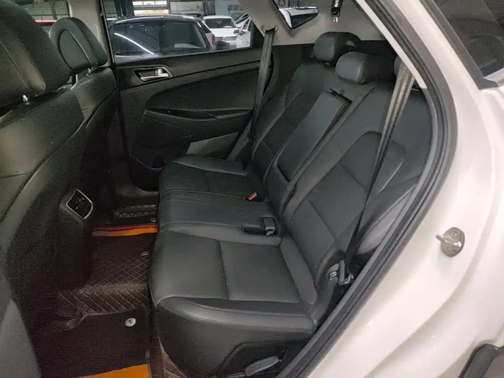 Hyundai Tucson 2018 — фото 17