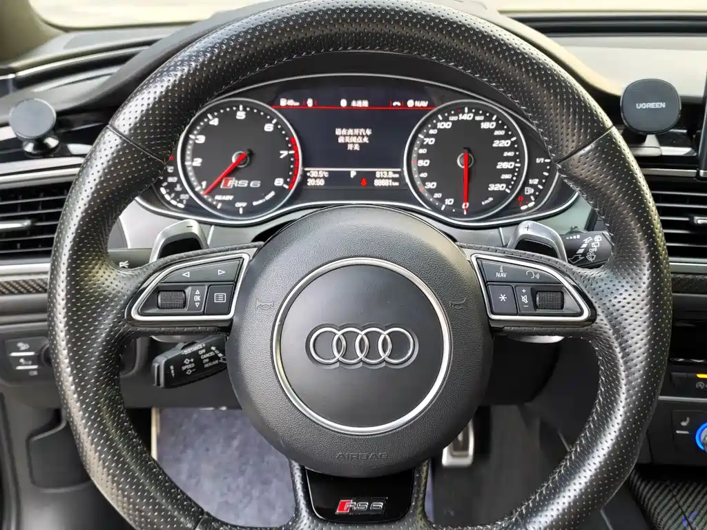Audi RS 6 2017 — фото 15