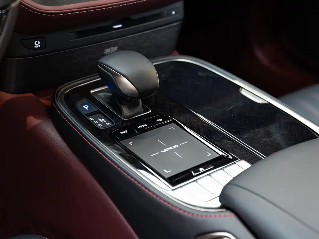 Lexus LS 2018 — фото 17