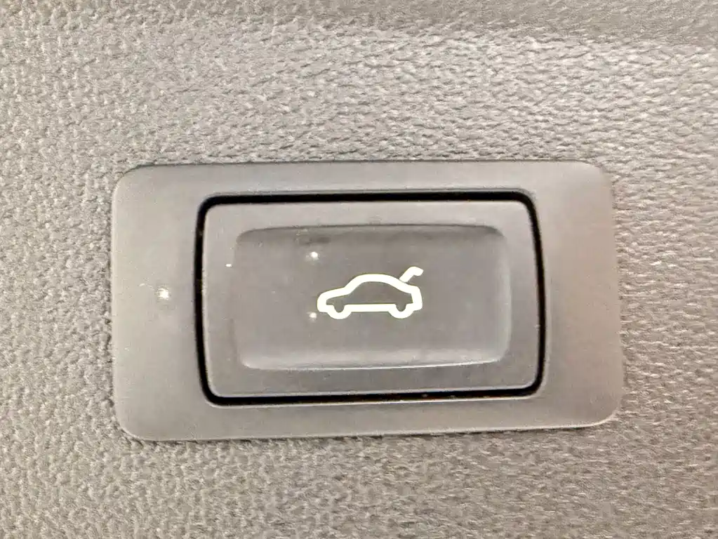 Audi A3 2023 — фото 13