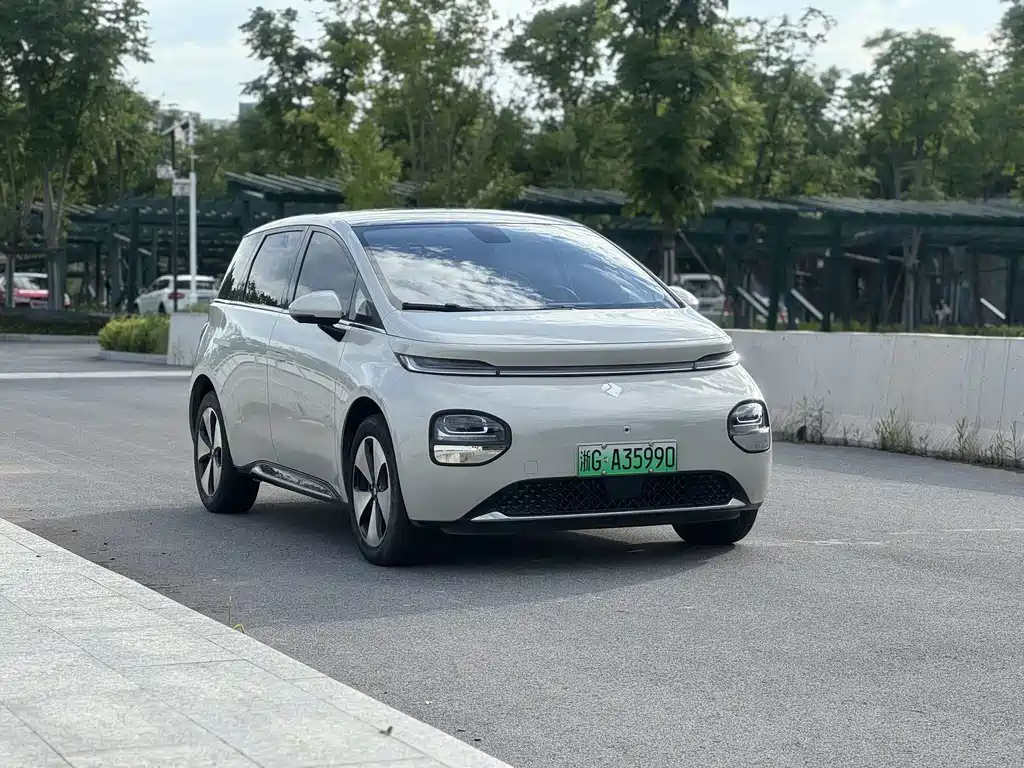 Baojun Clouds 2023