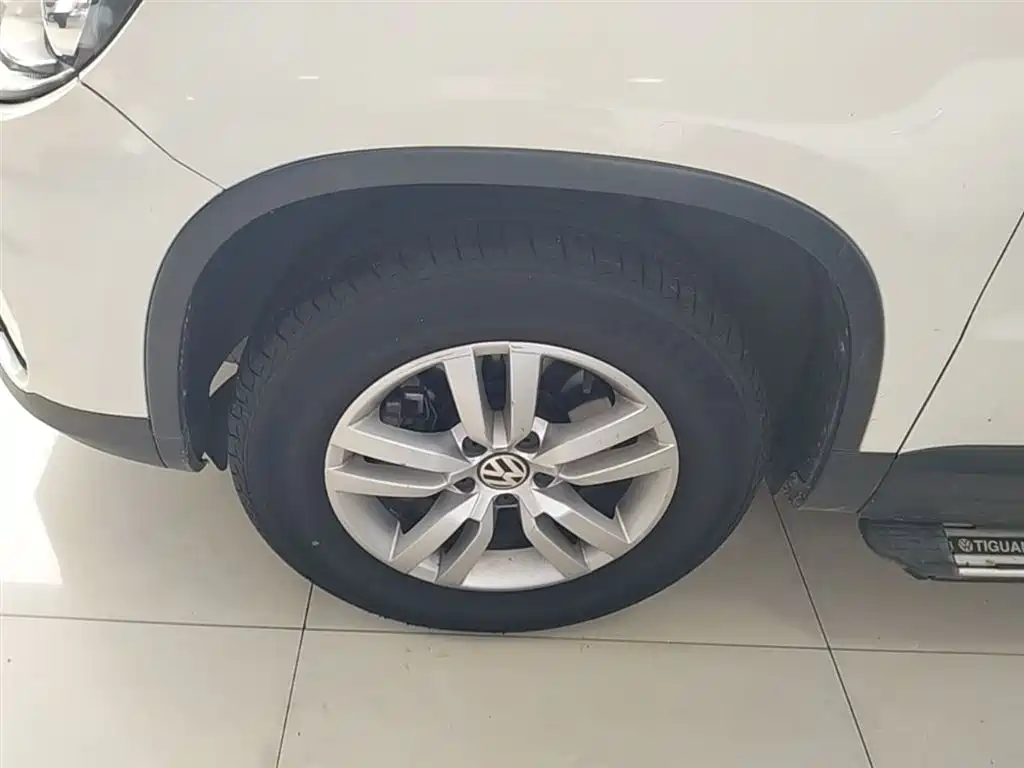 Volkswagen Tiguan 2015 — фото 23