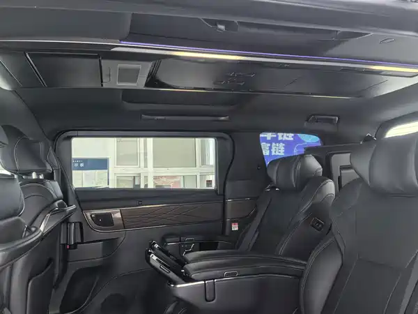 Toyota Vellfire 2024