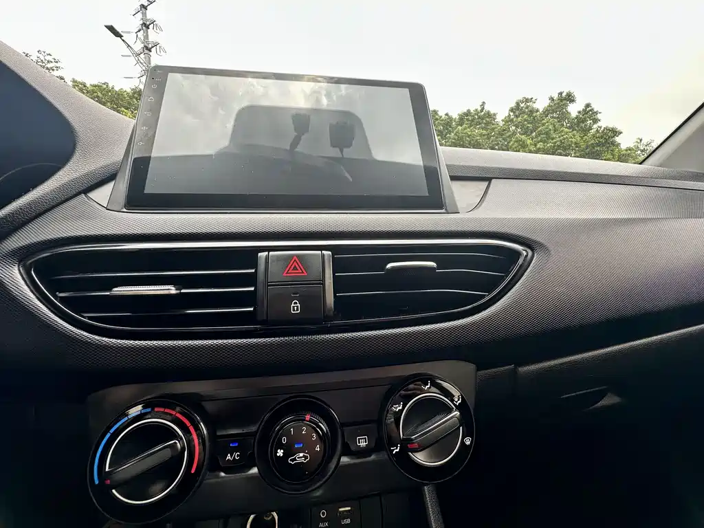 Hyundai Elantra 2019 — фото 14