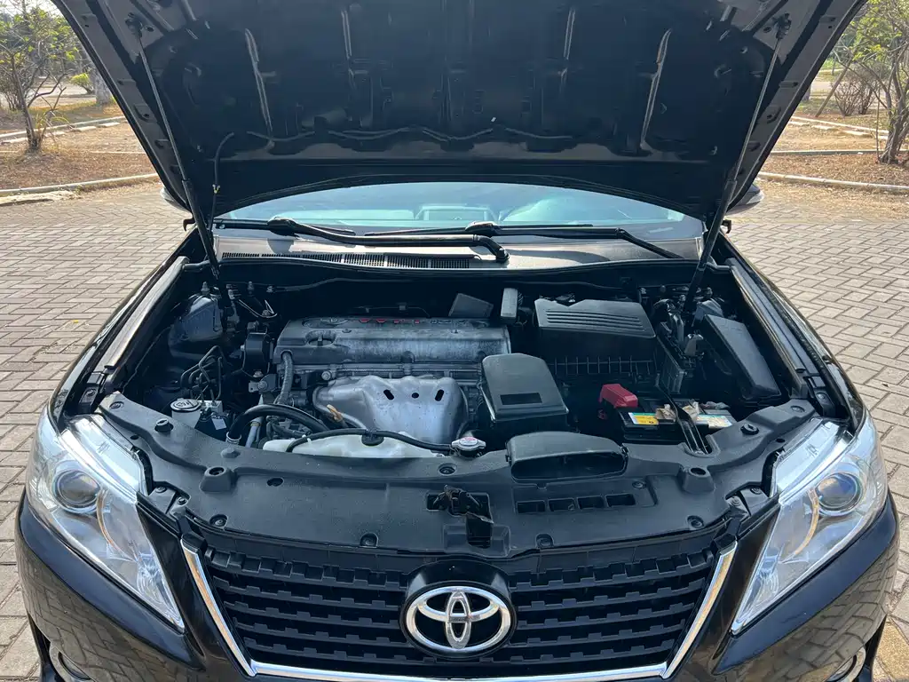 Toyota Camry 2013 — фото 17
