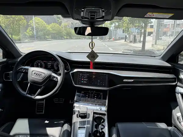 Audi A6L 2025