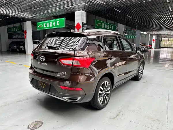 GAC Trumpchi GS4 2015