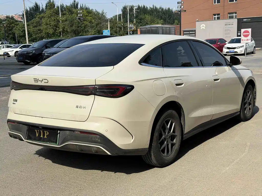 BYD Seal 06 2025