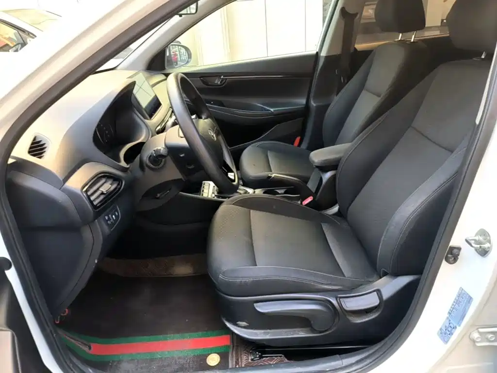 Hyundai Elantra 2022 — фото 15
