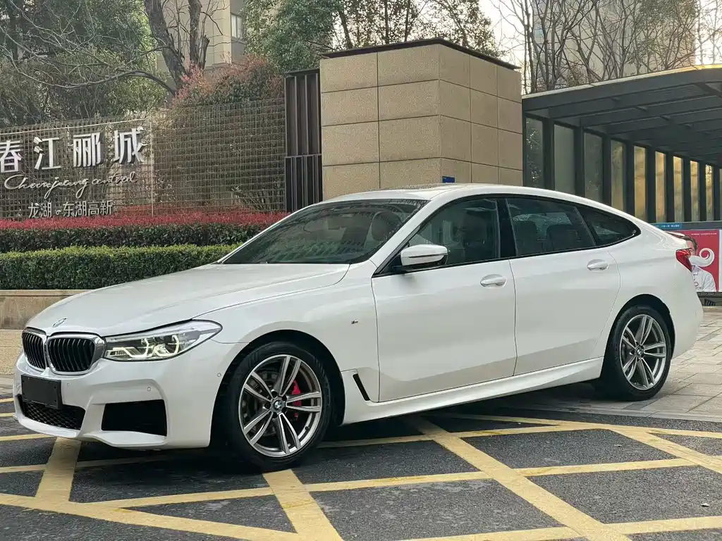 BMW 6 Series GT 2019 — фото 1