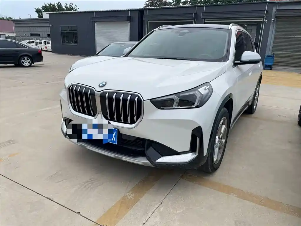 BMW X1 2023 — фото 1