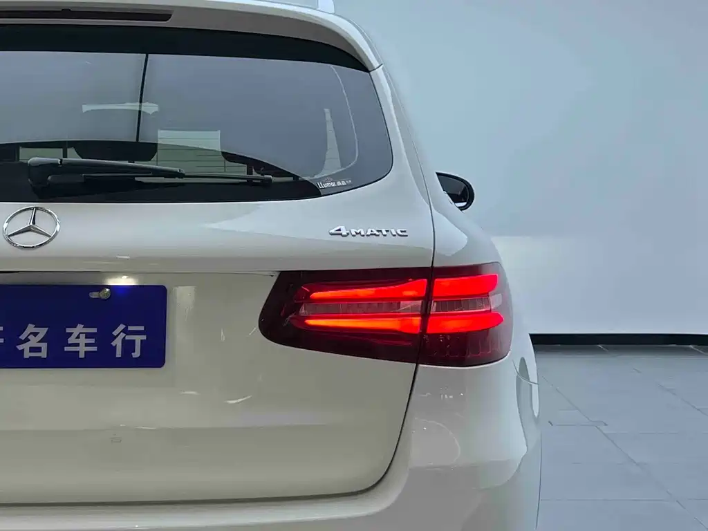 Mercedes-Benz GLC 2019 — фото 22